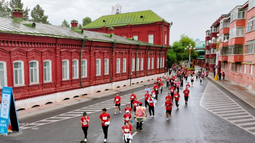 QLUEN, 军叶尔安, 选手叶拉斯 QLUEN, 军叶尔安, 选手叶拉斯